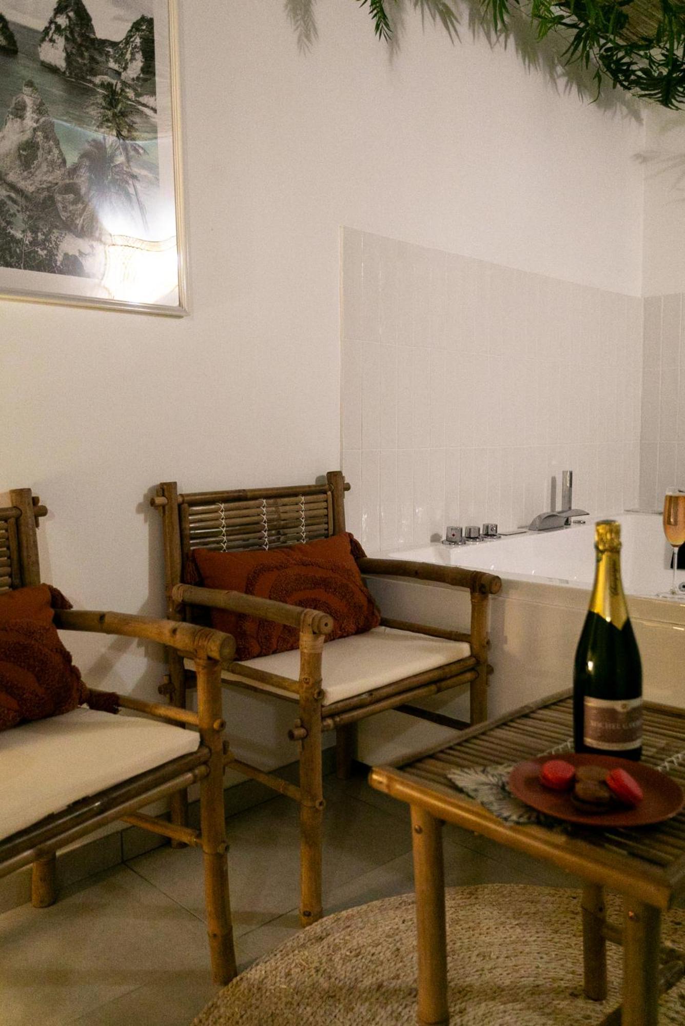 Bali Serenity Balneo Et Lit Rond Appartement